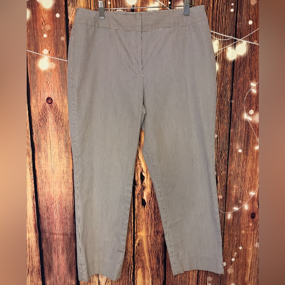 Jones New York Black and White Striped Pants